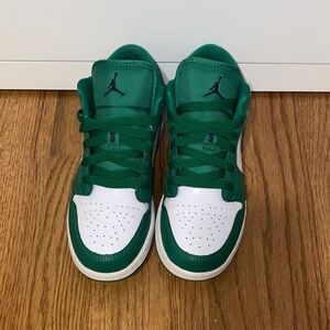 Jordan Kids Green and White Sneakers